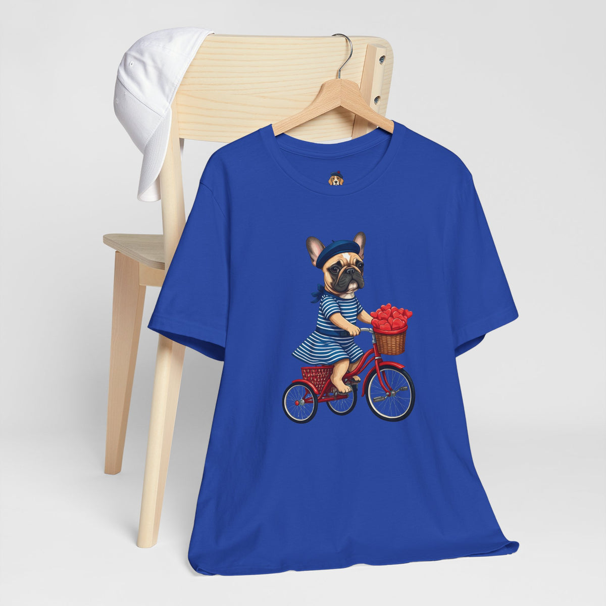 Frenchie à Vélo T-Shirt — French Bulldog on Bicycle with Heart Roses Tee